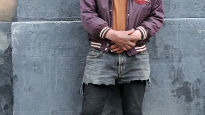 Homeless man became online fashion star – because he swaps his outfit twice a day