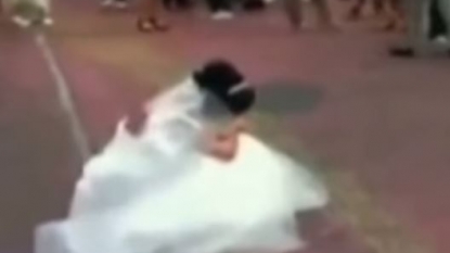 Bride made herself look like 50 year old just to check her husband-to-be still love or not