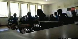 Teacher terrifies student with the cruel ‘zombie’ prank in class room