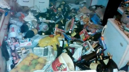 A house was smelling so bad that police thought of something wrong and hence raided over it