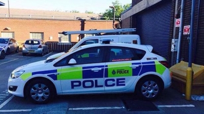 Guess what’s wrong with this police car?