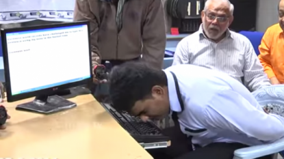 Man set a world record of fast typing with nose