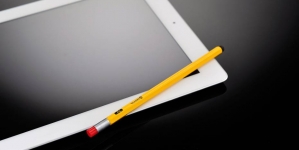 Apple is going to launch 13 inch business iPad with stylus this year