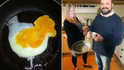 Chicken appeared in the frying pan while preparing egg