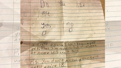 Eleven year old girl sent a love note to boy whom she like – the boy’s reply was really surprising