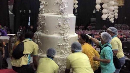 Is this the biggest real wedding cake?