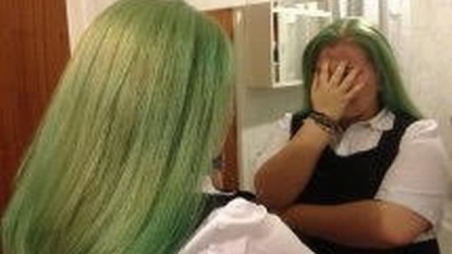 Student kicked out from class for dying her hairs blue