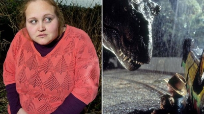 Woman has an amazing fear of dinosaurs that makes her unable to leave home at night