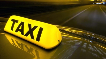 Couple were kicked out from taxi, because of being romantic