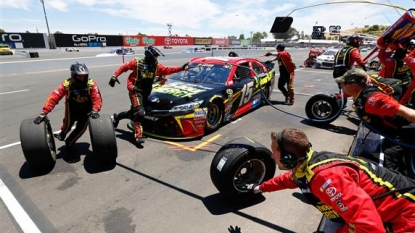 Kyle Busch captures victory at Sonoma