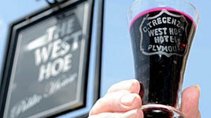 Pub glass returned after almost 74 years which was originally taken by the soldier of World War 2