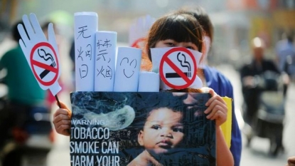 Smoking at public places banned in Beijing