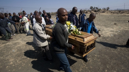 South Africa’s Zuma defends police before ‘Marikana massacre’ report