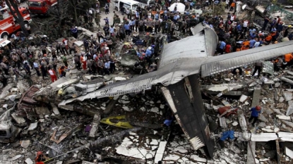 Indonesia military transport plane crashes in Medan; 37 dead – 7News Boston