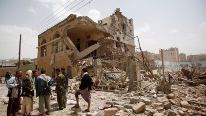 Airstrike hits market in Yemen, more than 45 killed