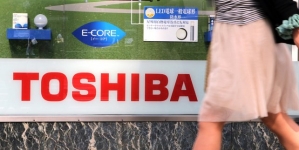 Toshiba Boss Quits Over Overstated Profits