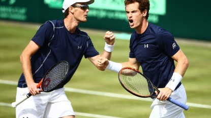 Murray beats Simon to put Britain in Davis Cup semifinals