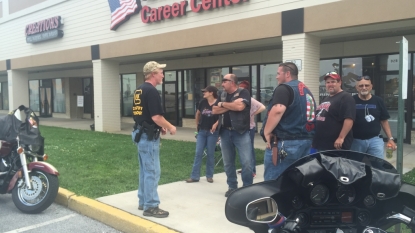 Navy veteran is standing guard at Ocala recruitment center