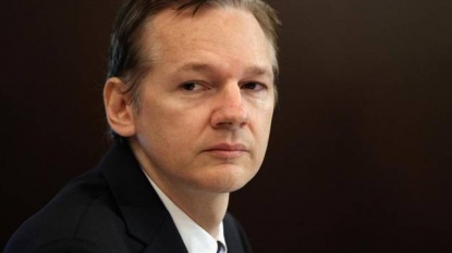 Assange denies seeking asylum in France