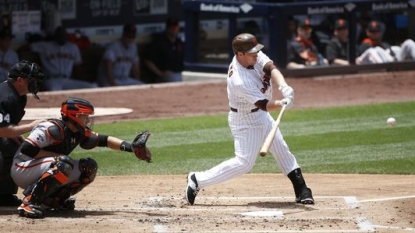 Belt, Posey gang up on Padres’ pen in 7-1 Giants win