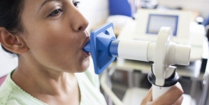 Therapy to improve lung function in cystic fibrosis patients