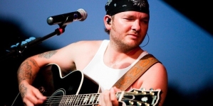 Country musician Stoney LaRue arrested in Oklahoma