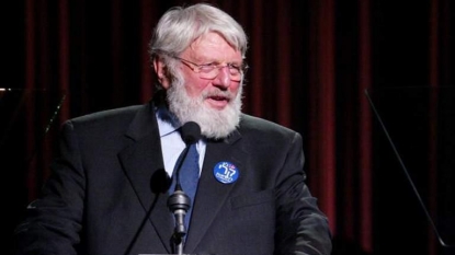 Broadway to honor Theodore Bikel by dimming lights Friday