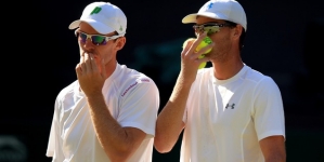 David Beckham Pulls Off Epic Catch At Wimbledon