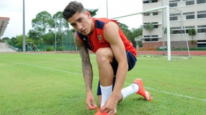 Hector Bellerin signs long-term deal with Arsenal