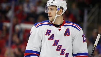 Rangers sign Stepan to long-term deal, avoid arbitration