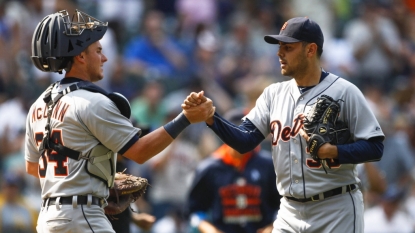 Dozier’s homer caps seven-run ninth, Twins beat Tigers 8