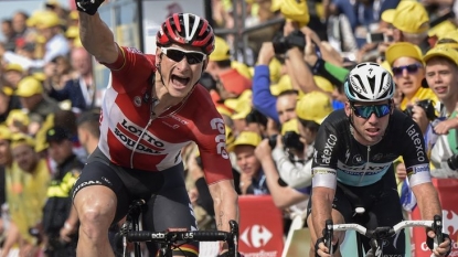 Greipel wins second stage of Tour de France