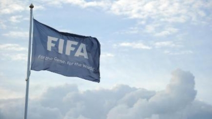 Ex-FIFA executive Webb agrees to US extradition