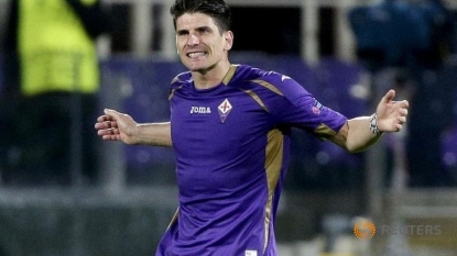 Fiorentina loan Gomez to Besiktas