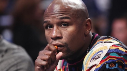 Floyd Mayweather could fight on CBS instead of pay-per-view