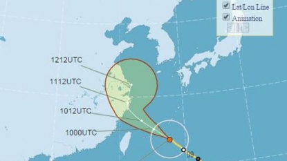 July 2015 – HK braces as typhoon approaches – Foreign