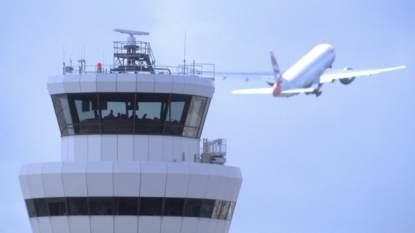 Report backs third Heathrow runway