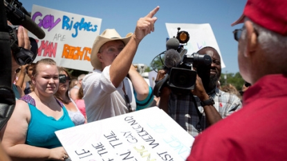 Gay couple quickly granted marriage license after lawsuit