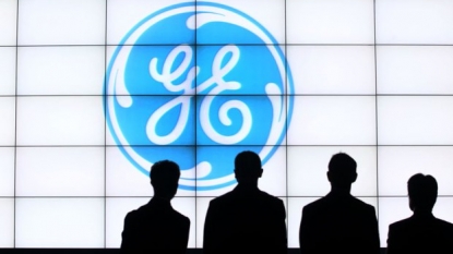 GE gives rosier 2015 outlook as industrial profits rise