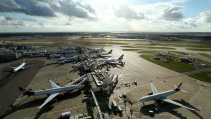 Heathrow expansion: Cameron promises 2015 decision