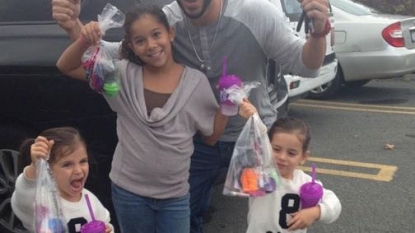 Indians won’t trade Mike Aviles, whose daughter is battling leukemia