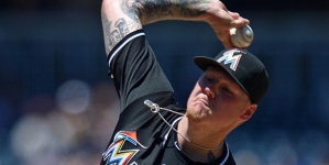 Rotation help off the board: Latos traded to Dodgers