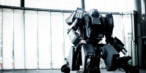 Japan’s Kuratas Giant Robot Accepts U.S. Duel Challenge – Anime News Network