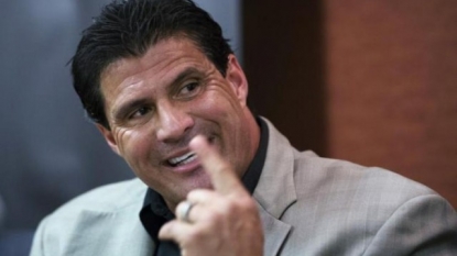 Jose Canseco will support Caitlyn Jenner by living as a woman