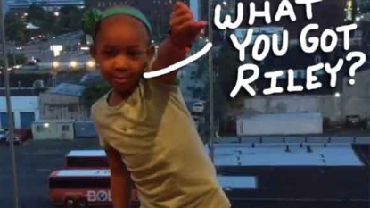 Leah Still challenges Riley Curry to a dance-off