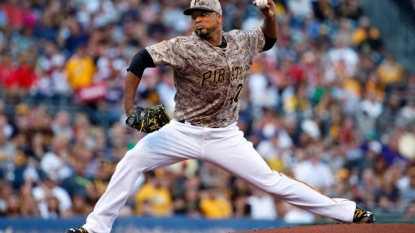 Liriano, bats lead Pirates over Nationals, 7