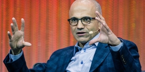 Microsoft to cut 7800 jobs in struggling Nokia biz