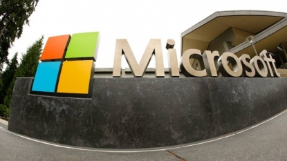 Microsoft cuts 7800 jobs as phone sales flag