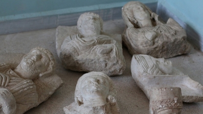 Militants seize, destroy six archaeological busts