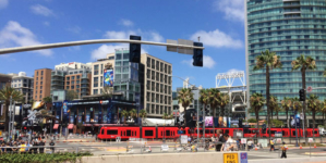 Bill Murray rocks his first Comic-Con